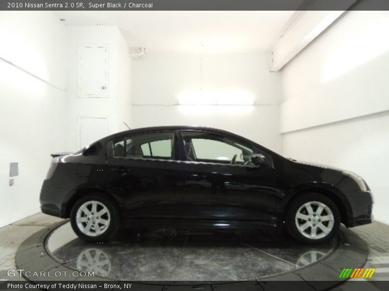 Super Black / Charcoal 2010 Nissan Sentra 2.0 SR