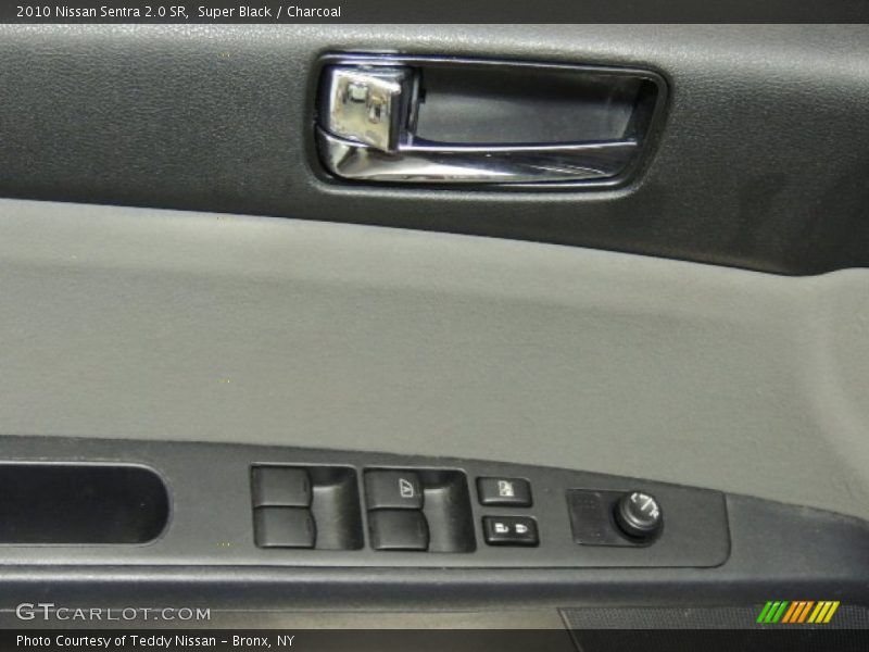 Super Black / Charcoal 2010 Nissan Sentra 2.0 SR