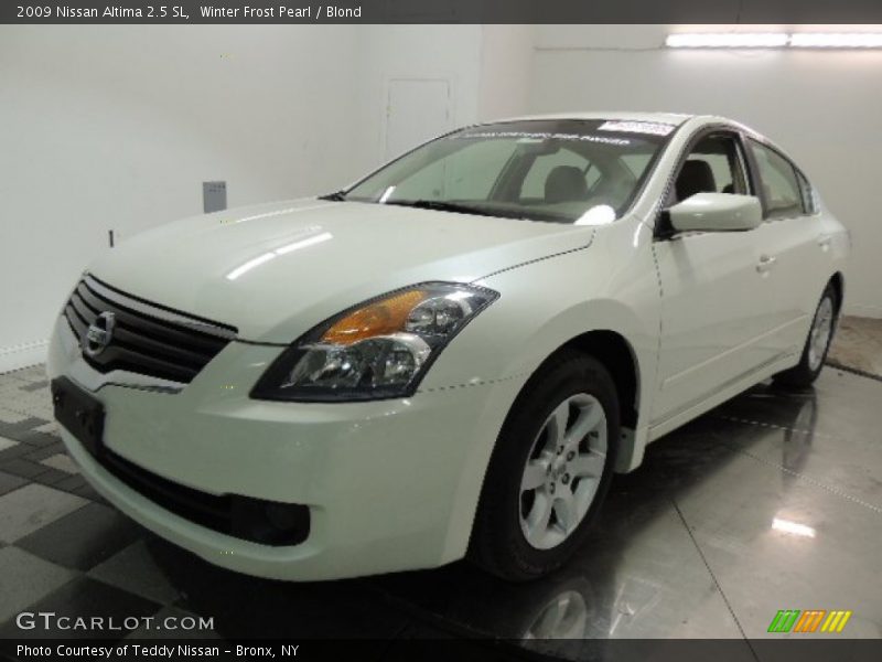 Winter Frost Pearl / Blond 2009 Nissan Altima 2.5 SL