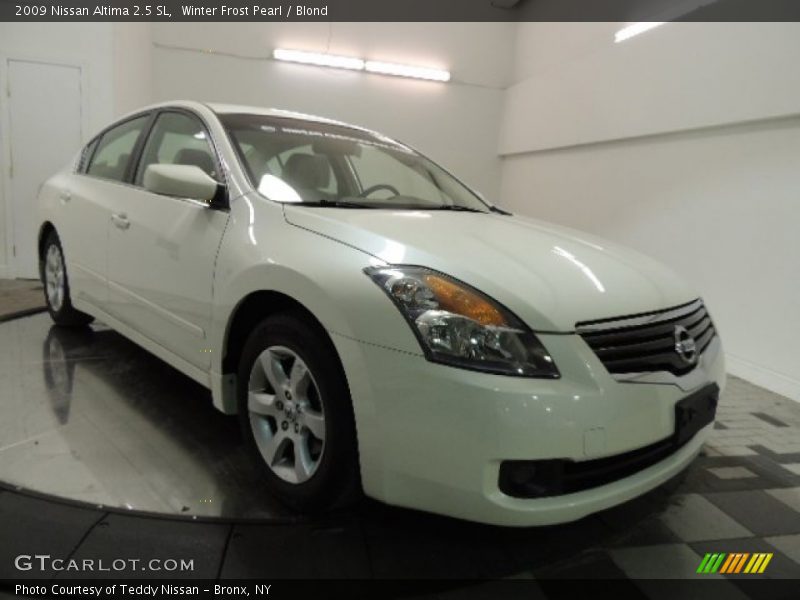 Winter Frost Pearl / Blond 2009 Nissan Altima 2.5 SL
