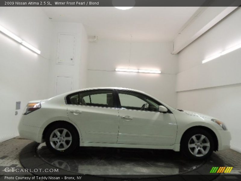 Winter Frost Pearl / Blond 2009 Nissan Altima 2.5 SL