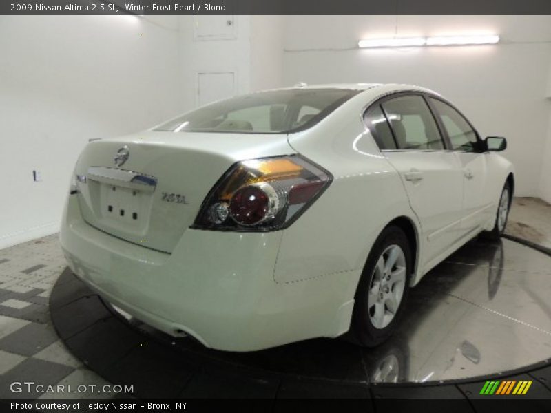 Winter Frost Pearl / Blond 2009 Nissan Altima 2.5 SL
