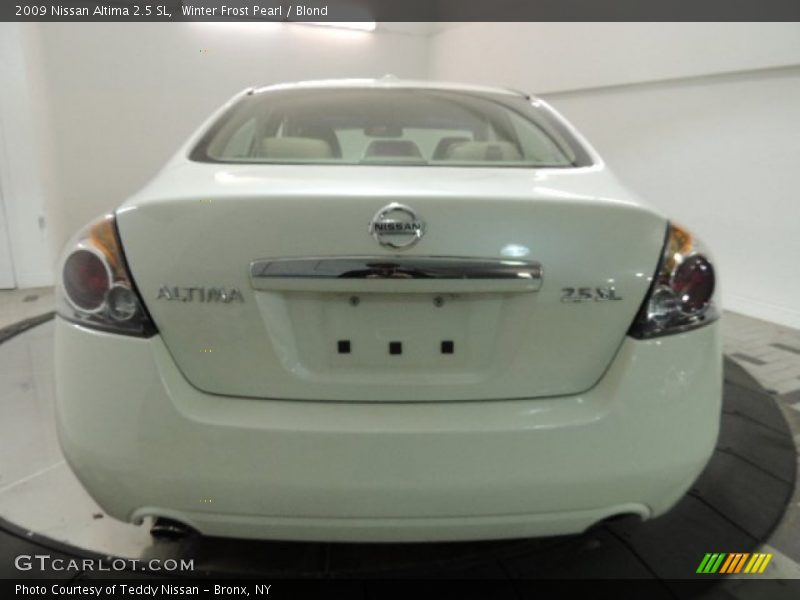 Winter Frost Pearl / Blond 2009 Nissan Altima 2.5 SL