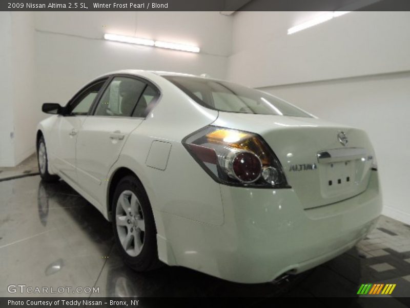 Winter Frost Pearl / Blond 2009 Nissan Altima 2.5 SL
