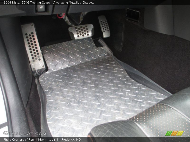 Silverstone Metallic / Charcoal 2004 Nissan 350Z Touring Coupe