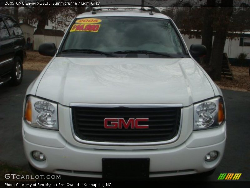Summit White / Light Gray 2005 GMC Envoy XL SLT