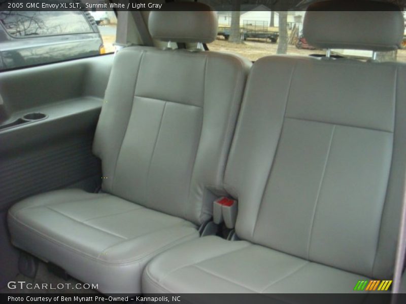 Summit White / Light Gray 2005 GMC Envoy XL SLT