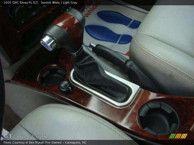 Summit White / Light Gray 2005 GMC Envoy XL SLT