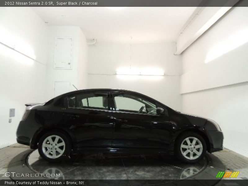 Super Black / Charcoal 2012 Nissan Sentra 2.0 SR