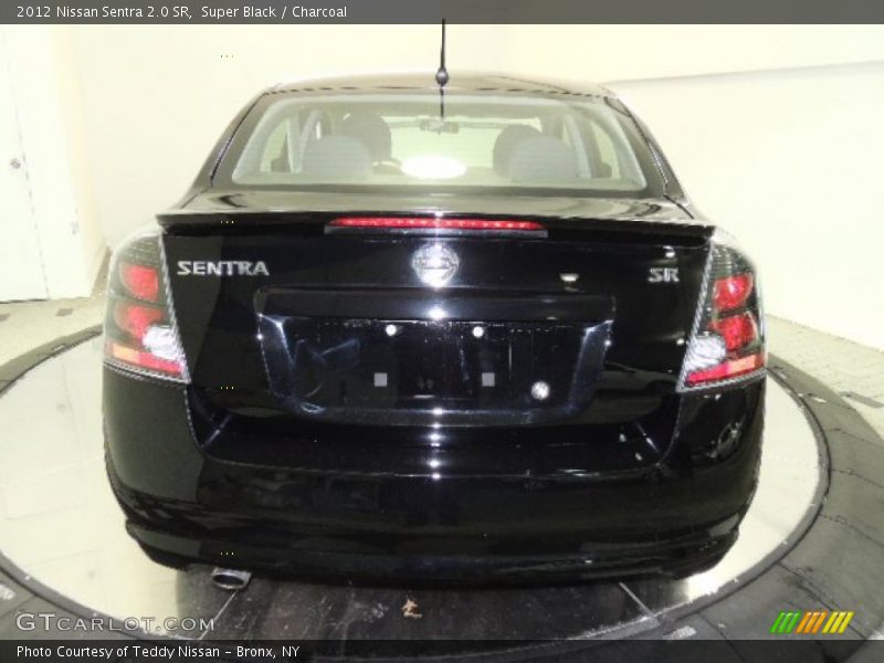 Super Black / Charcoal 2012 Nissan Sentra 2.0 SR