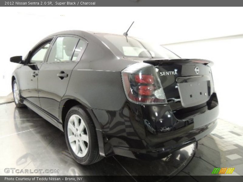 Super Black / Charcoal 2012 Nissan Sentra 2.0 SR