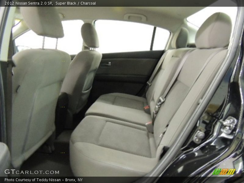 Super Black / Charcoal 2012 Nissan Sentra 2.0 SR