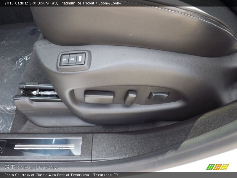 Platinum Ice Tricoat / Ebony/Ebony 2013 Cadillac SRX Luxury FWD
