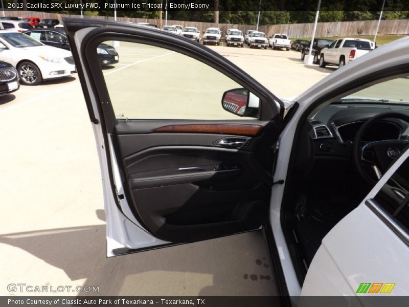 Platinum Ice Tricoat / Ebony/Ebony 2013 Cadillac SRX Luxury FWD