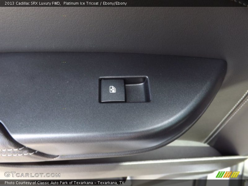 Platinum Ice Tricoat / Ebony/Ebony 2013 Cadillac SRX Luxury FWD