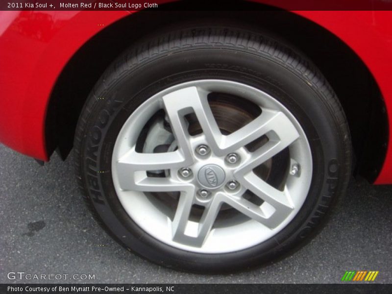 Molten Red / Black Soul Logo Cloth 2011 Kia Soul +