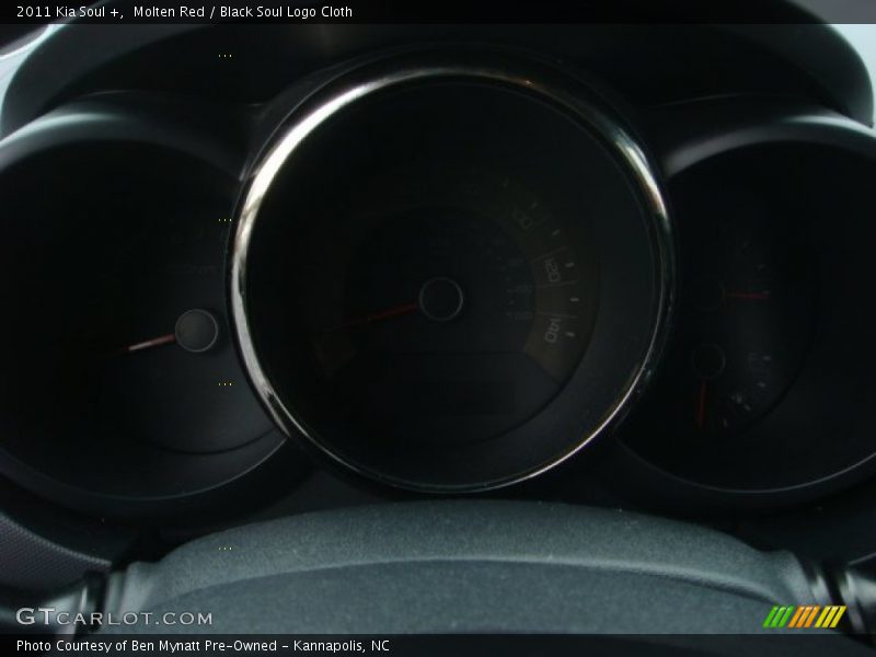 Molten Red / Black Soul Logo Cloth 2011 Kia Soul +