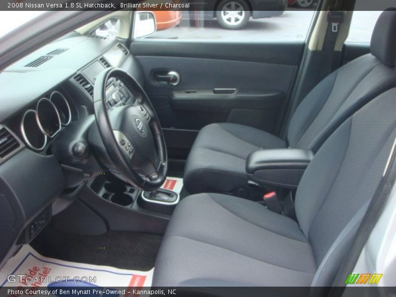 Brilliant Silver / Charcoal 2008 Nissan Versa 1.8 SL Hatchback