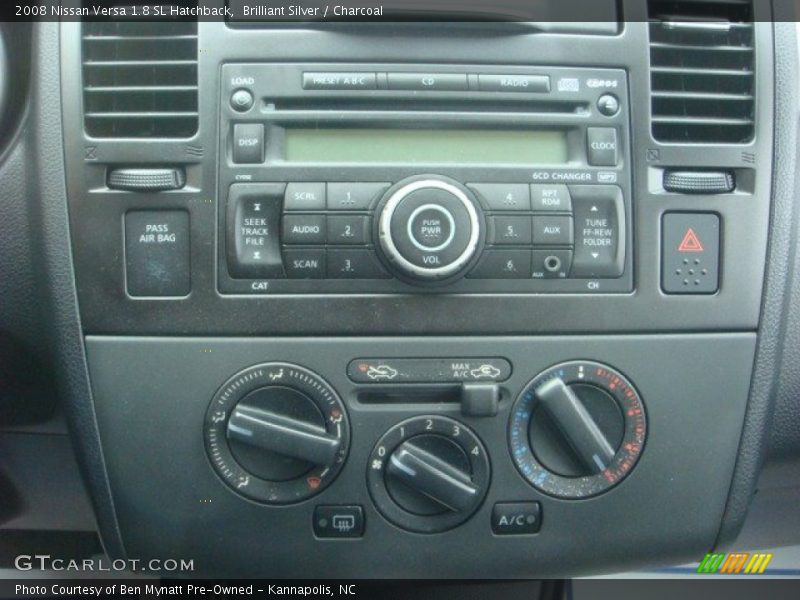 Brilliant Silver / Charcoal 2008 Nissan Versa 1.8 SL Hatchback