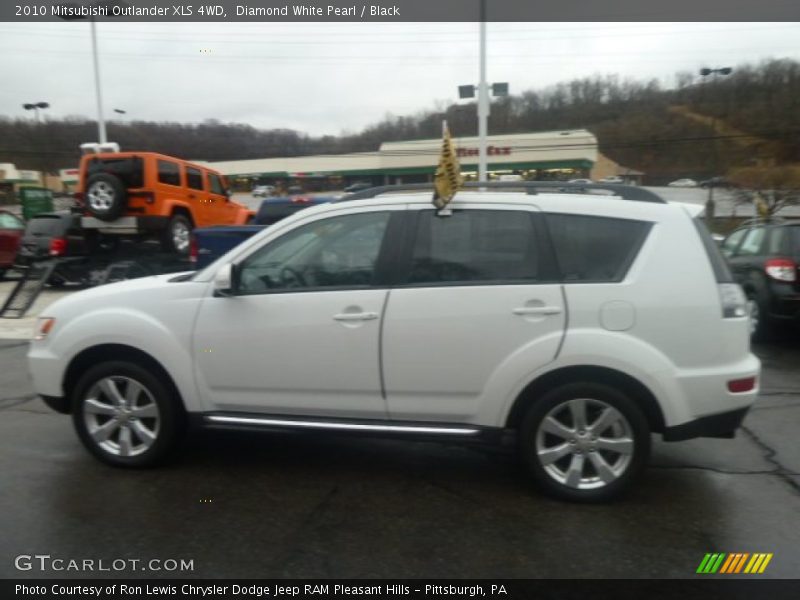 Diamond White Pearl / Black 2010 Mitsubishi Outlander XLS 4WD
