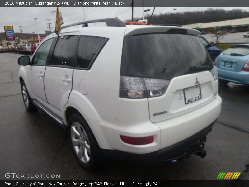 Diamond White Pearl / Black 2010 Mitsubishi Outlander XLS 4WD