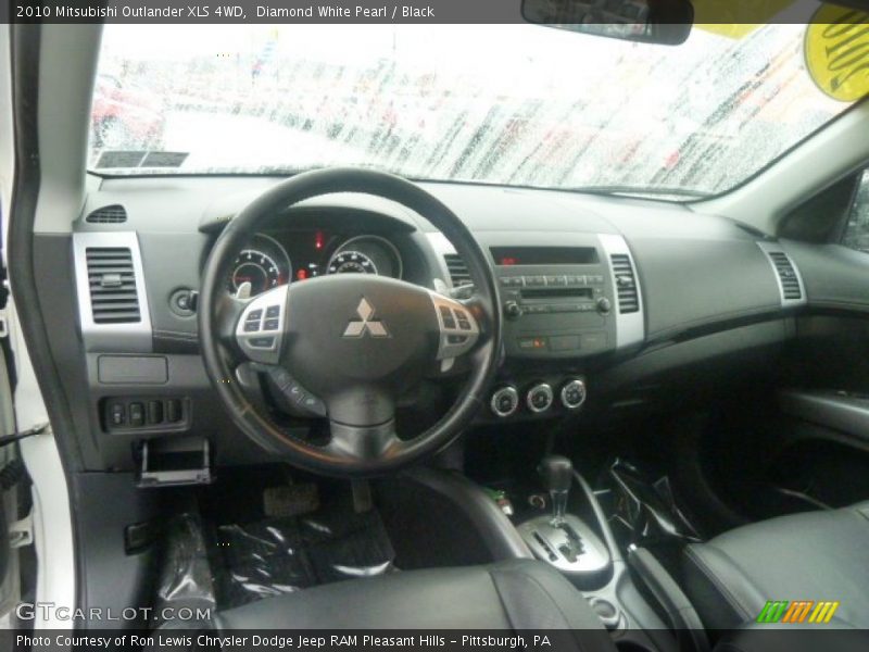 Diamond White Pearl / Black 2010 Mitsubishi Outlander XLS 4WD