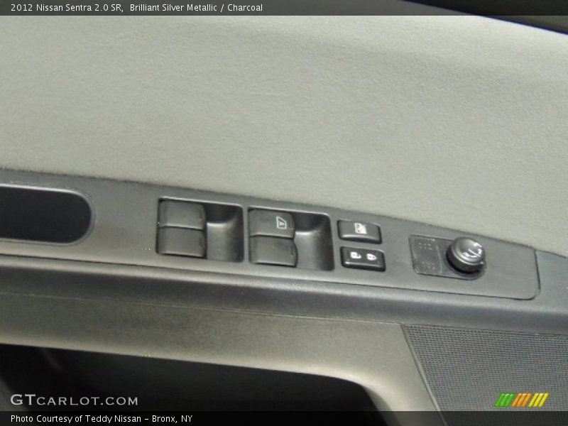 Brilliant Silver Metallic / Charcoal 2012 Nissan Sentra 2.0 SR
