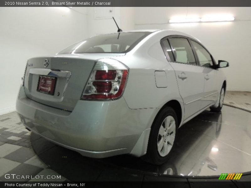 Brilliant Silver Metallic / Charcoal 2010 Nissan Sentra 2.0