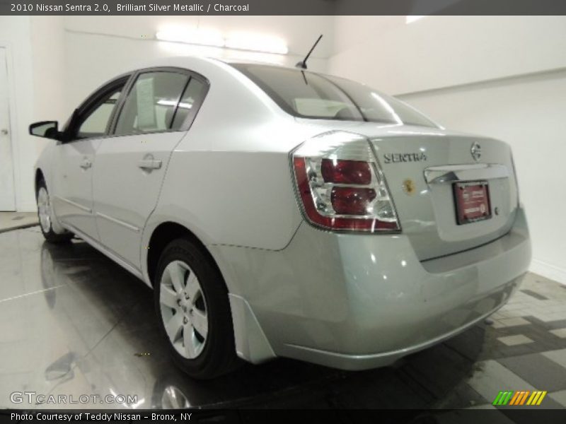 Brilliant Silver Metallic / Charcoal 2010 Nissan Sentra 2.0