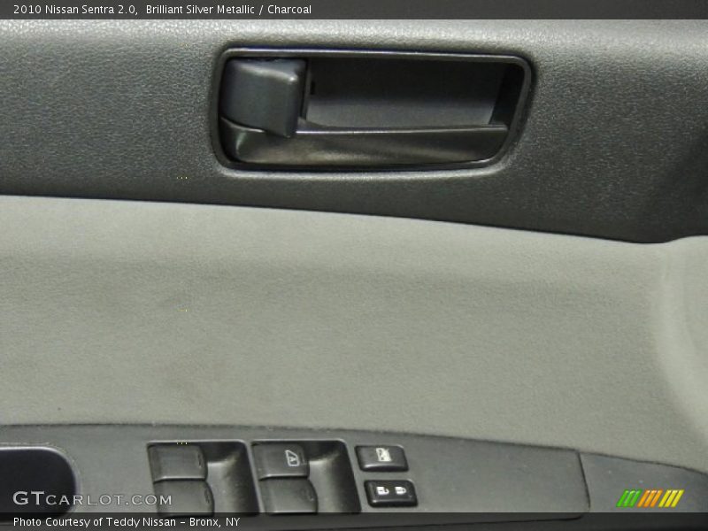 Brilliant Silver Metallic / Charcoal 2010 Nissan Sentra 2.0