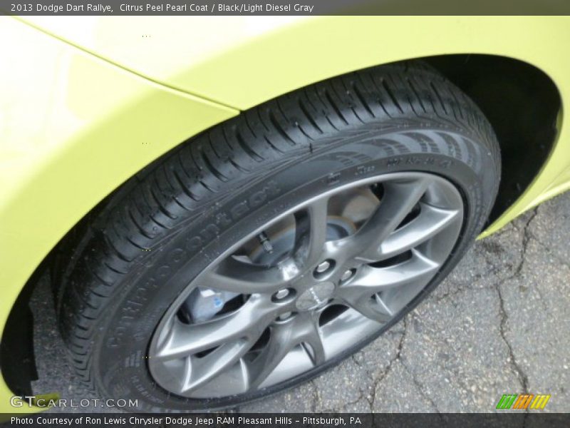 Citrus Peel Pearl Coat / Black/Light Diesel Gray 2013 Dodge Dart Rallye