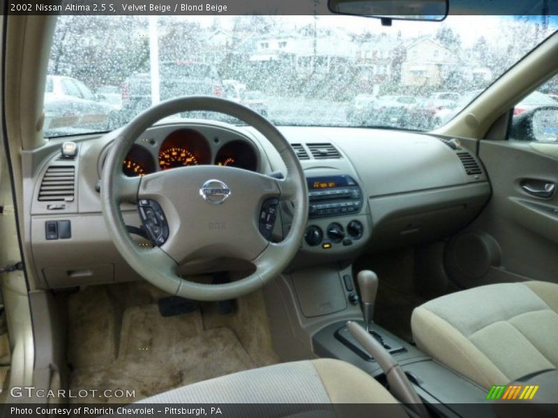 Velvet Beige / Blond Beige 2002 Nissan Altima 2.5 S