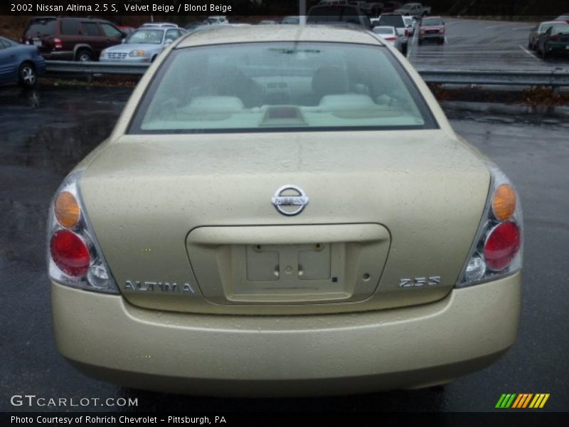 Velvet Beige / Blond Beige 2002 Nissan Altima 2.5 S