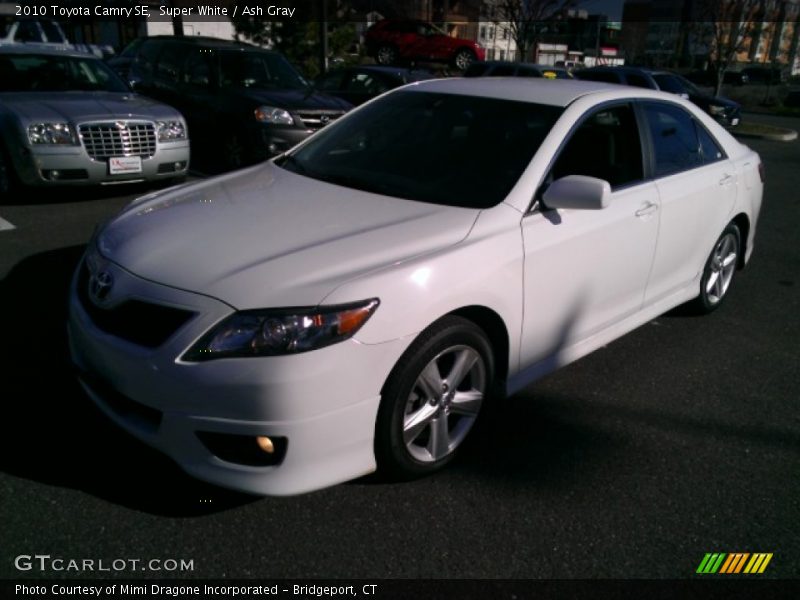 Super White / Ash Gray 2010 Toyota Camry SE