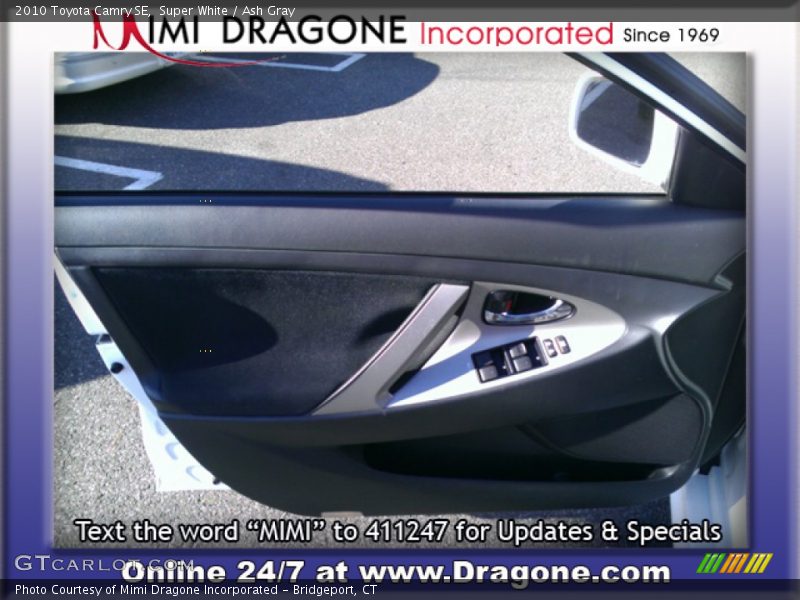 Super White / Ash Gray 2010 Toyota Camry SE