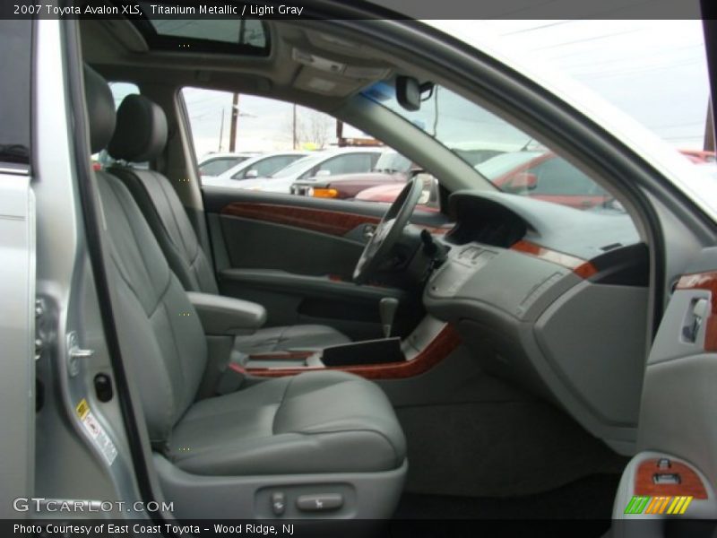 Titanium Metallic / Light Gray 2007 Toyota Avalon XLS