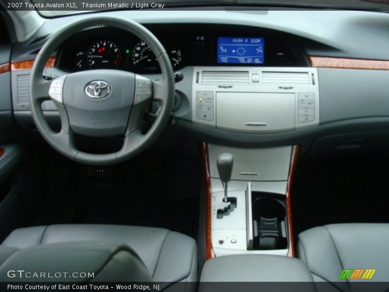 Titanium Metallic / Light Gray 2007 Toyota Avalon XLS