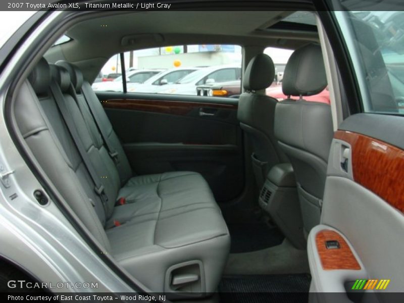 Titanium Metallic / Light Gray 2007 Toyota Avalon XLS