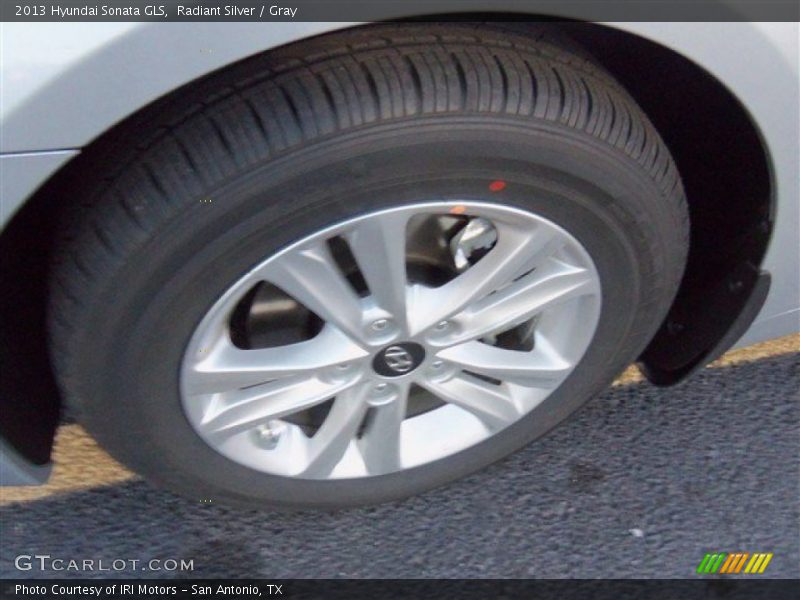 Radiant Silver / Gray 2013 Hyundai Sonata GLS