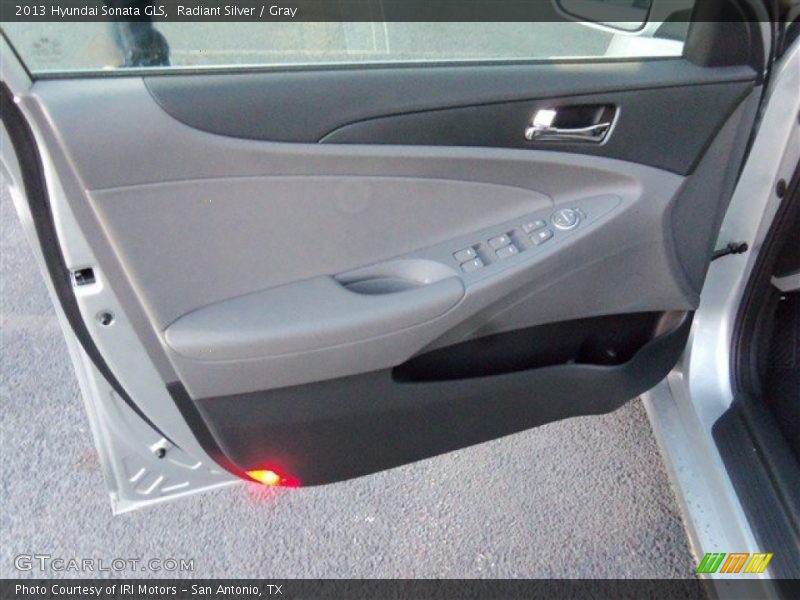 Radiant Silver / Gray 2013 Hyundai Sonata GLS