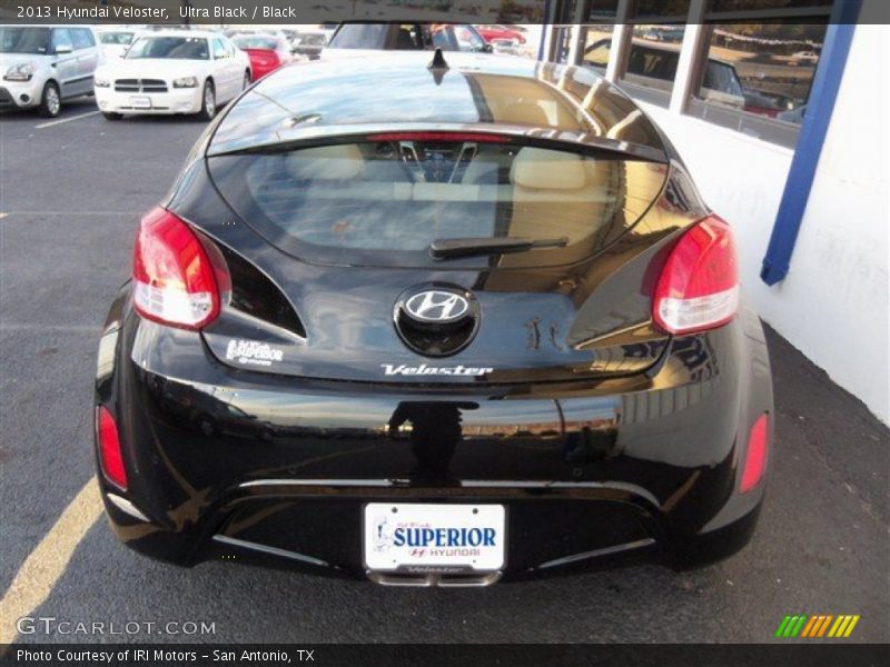 Ultra Black / Black 2013 Hyundai Veloster