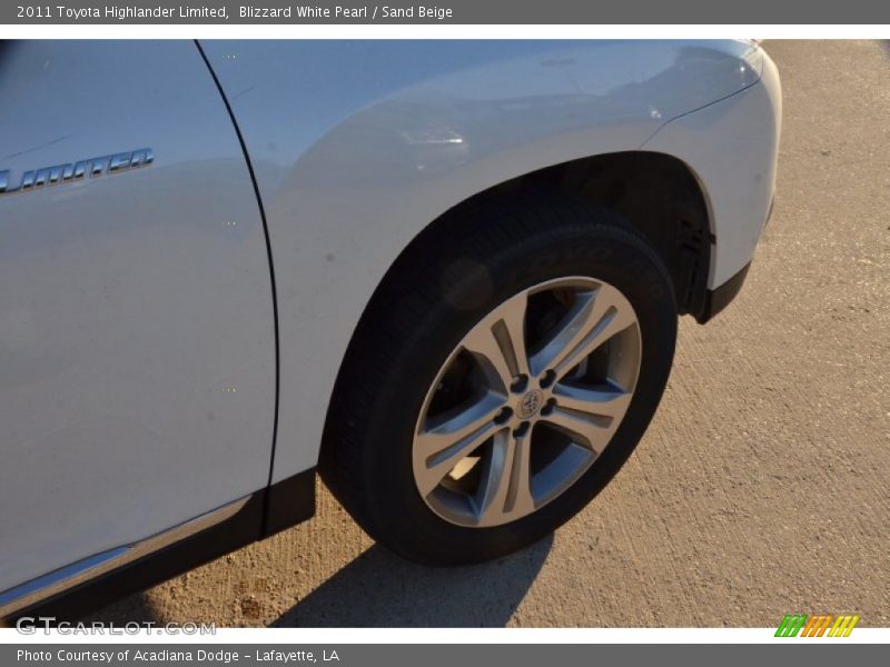 Blizzard White Pearl / Sand Beige 2011 Toyota Highlander Limited