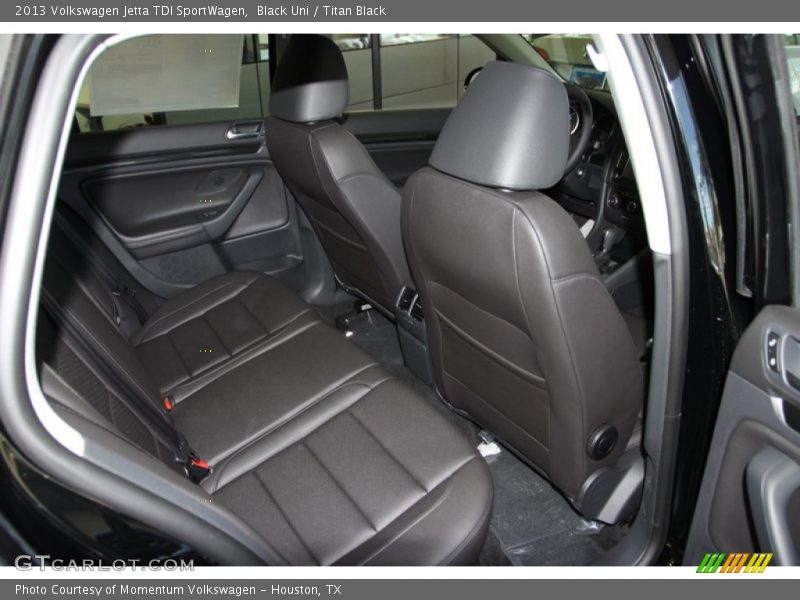 Black Uni / Titan Black 2013 Volkswagen Jetta TDI SportWagen