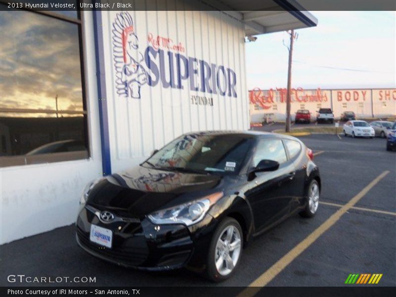 Ultra Black / Black 2013 Hyundai Veloster