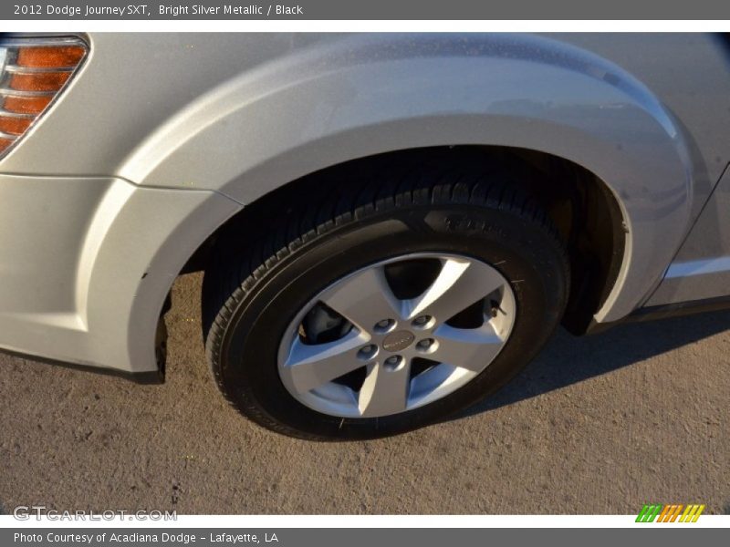 Bright Silver Metallic / Black 2012 Dodge Journey SXT