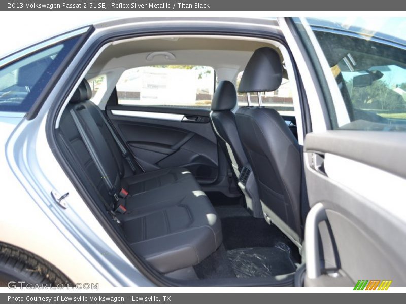 Reflex Silver Metallic / Titan Black 2013 Volkswagen Passat 2.5L SE