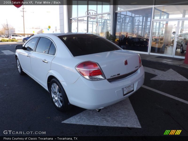 Polar White / Black 2009 Saturn Aura XR