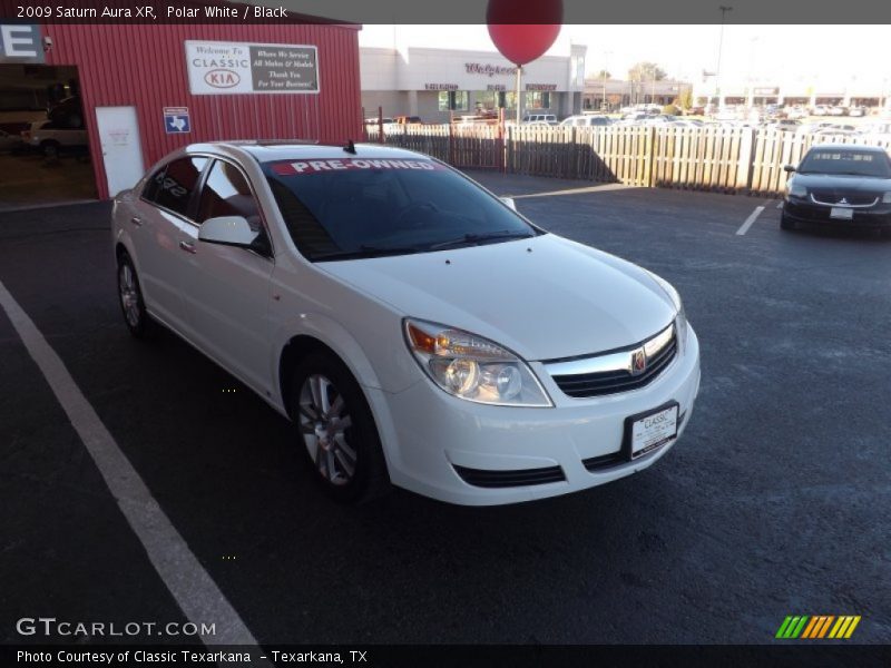Polar White / Black 2009 Saturn Aura XR