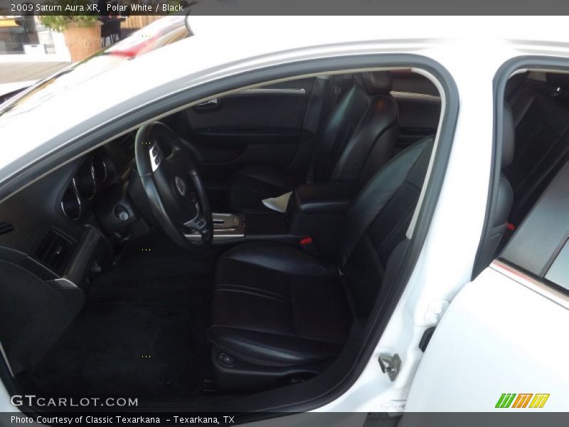 Polar White / Black 2009 Saturn Aura XR