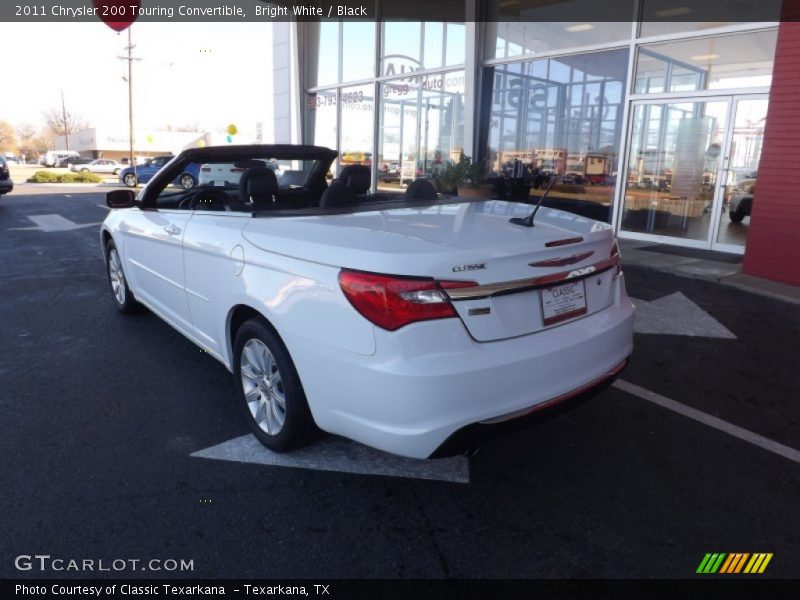 Bright White / Black 2011 Chrysler 200 Touring Convertible